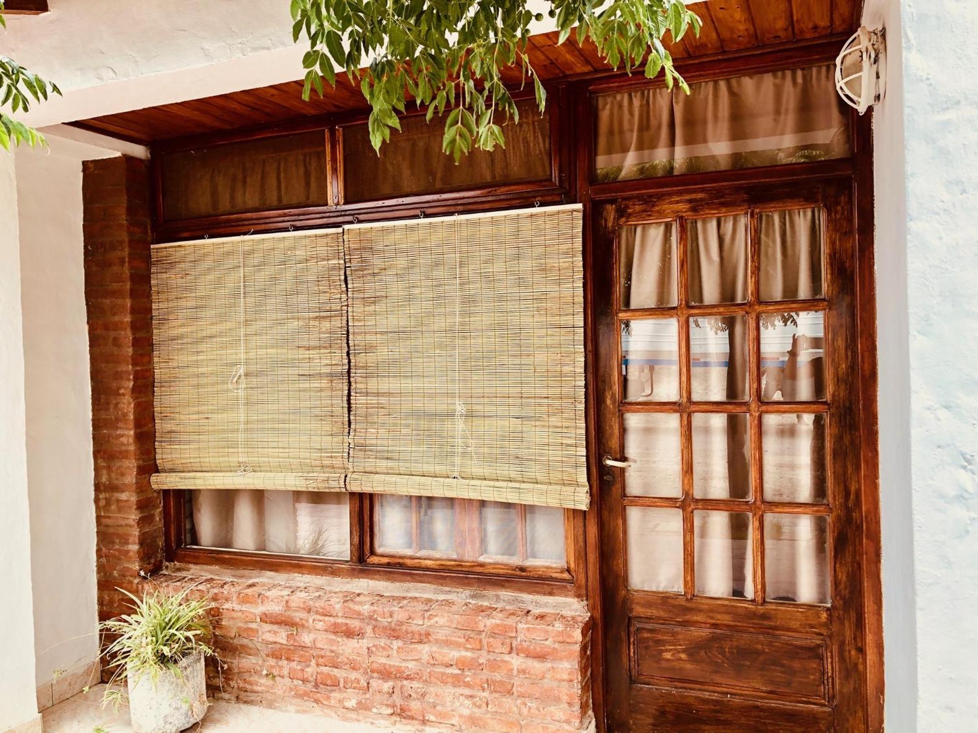 לאס גרוטאס Hosteria Isabel Departamentos Y Habitaciones Con Bano Privado מראה חיצוני תמונה