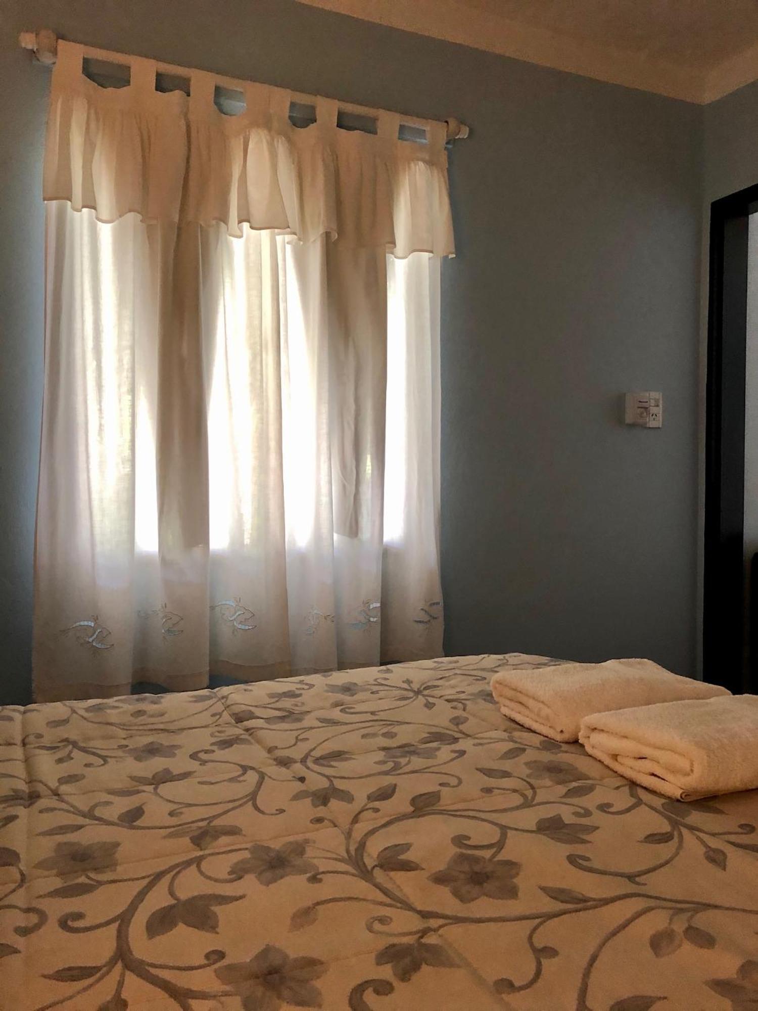 לאס גרוטאס Hosteria Isabel Departamentos Y Habitaciones Con Bano Privado חדר תמונה