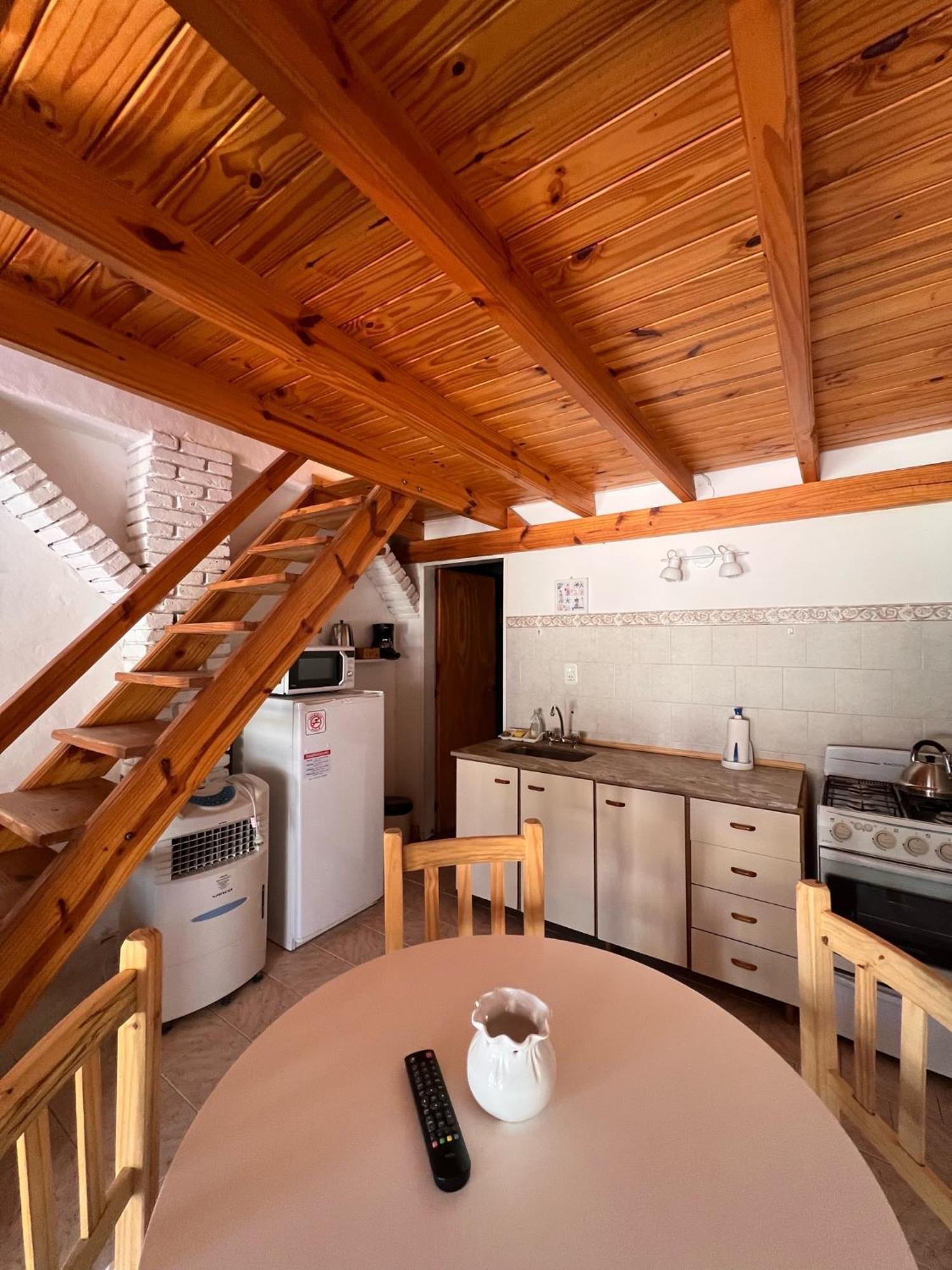 לאס גרוטאס Hosteria Isabel Departamentos Y Habitaciones Con Bano Privado חדר תמונה