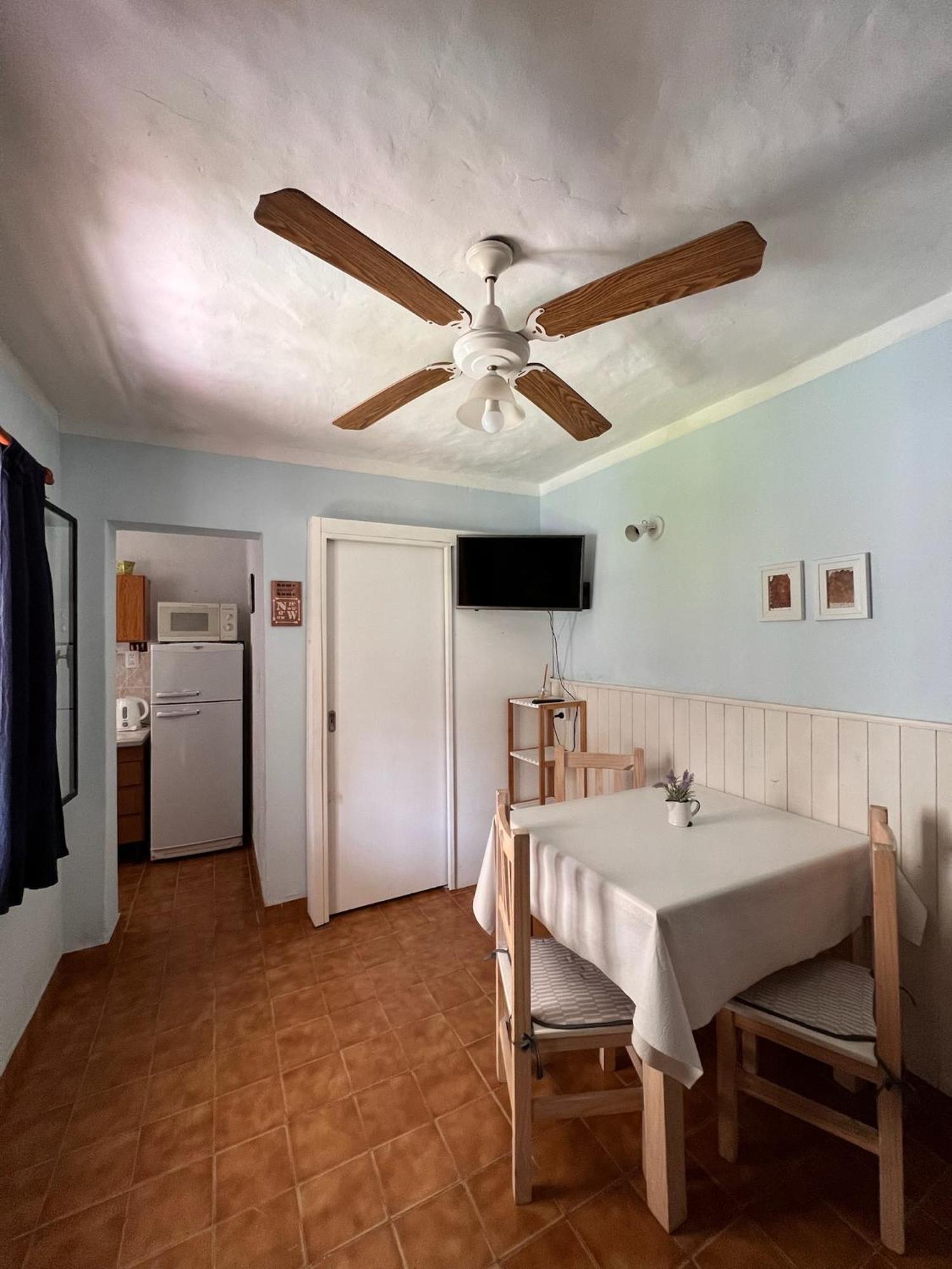 לאס גרוטאס Hosteria Isabel Departamentos Y Habitaciones Con Bano Privado חדר תמונה